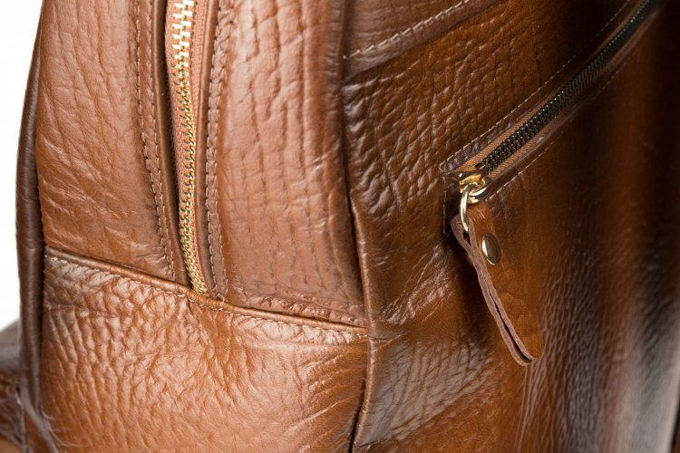 BACKPACK WITH BLACK SHADOWS EFFECT IN TAN