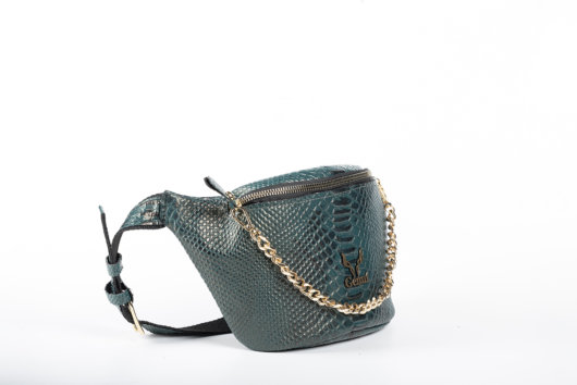 BELT BAG IN DARK GREEN