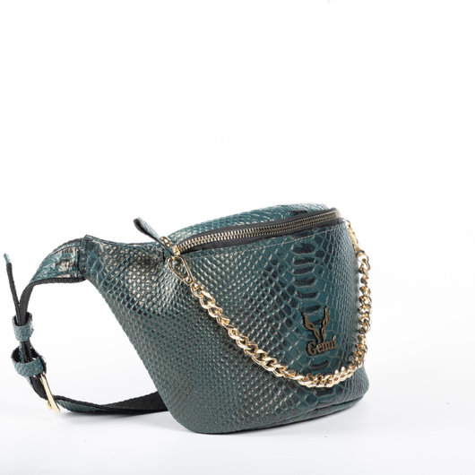 BELT BAG IN DARK GREEN