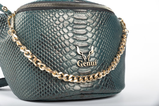 BELT BAG IN DARK GREEN