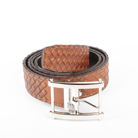 STRAW EFFECT LEATHER BELT IN TAN-NICKEL