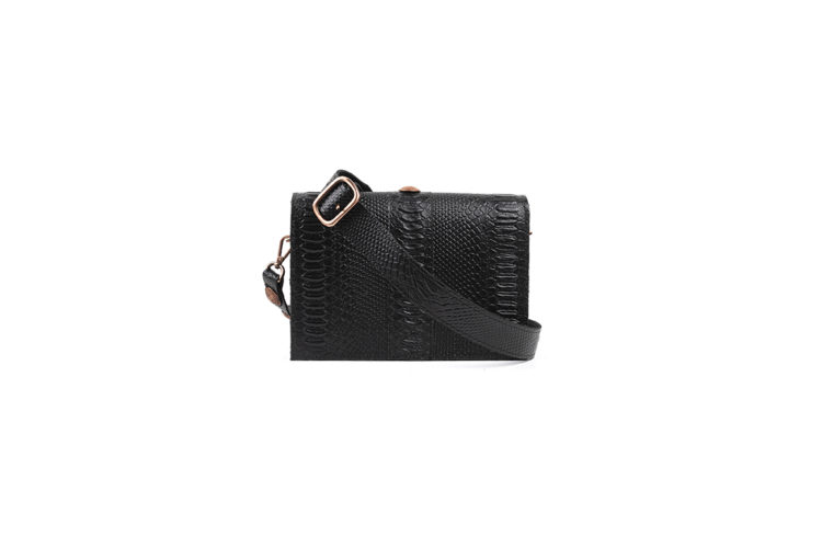 LIMITED EDITION CLUTCH BAG IN BLACK