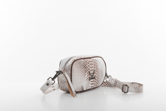 CROSSBODY BAG WITH ZIPPER IN WHITE