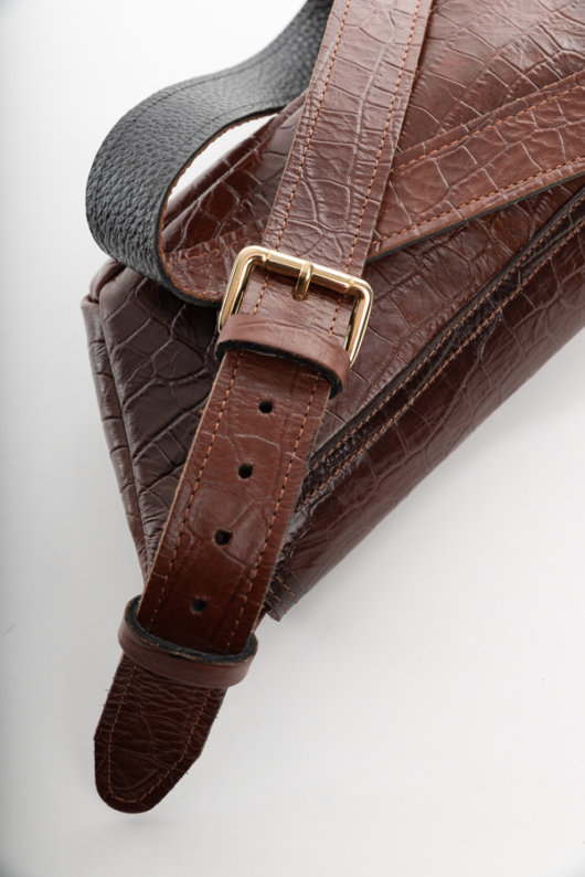 BELT BAG WITH FLAP IN BROWN