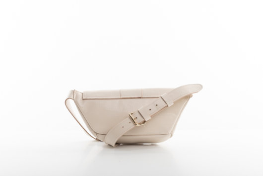 BELT BAG WITH FLAP IN CREAM