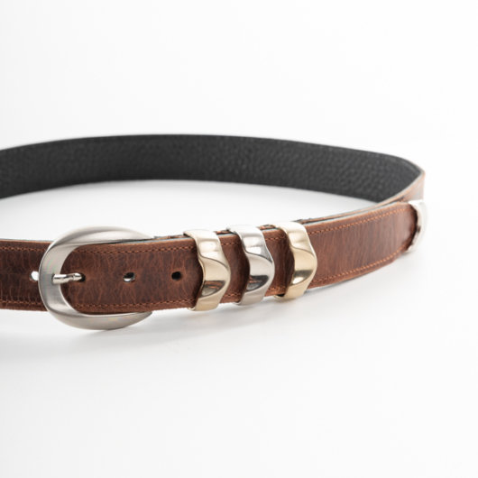 PULL UP LEATHER BELT WITH 3 METAL LOOPS IN BROWN