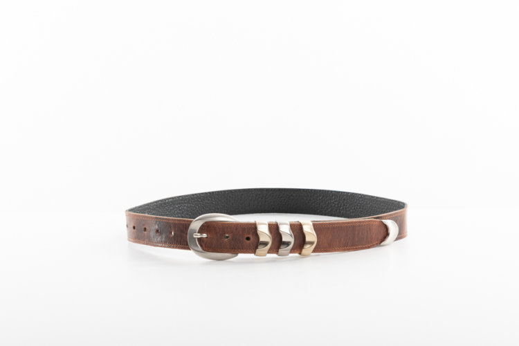 PULL UP LEATHER BELT WITH 3 METAL LOOPS IN BROWN