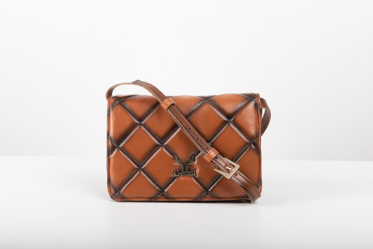 QUILTED SHOULDER BAG IN TAN