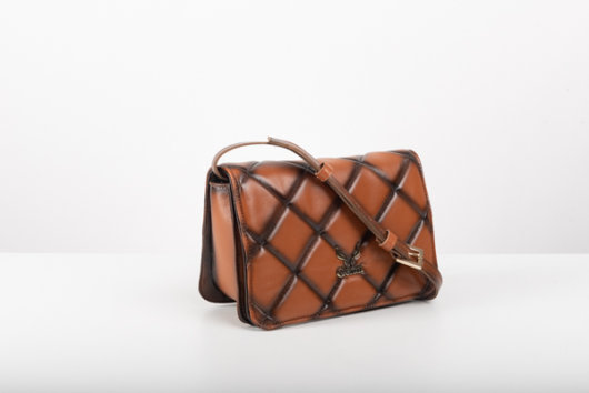 QUILTED SHOULDER BAG IN TAN