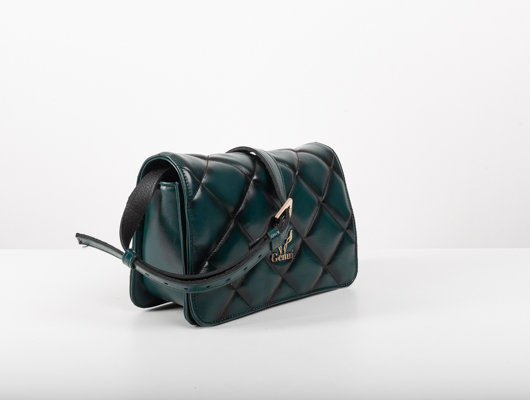 QUILTED SHOULDER BAG IN DARK GREEN