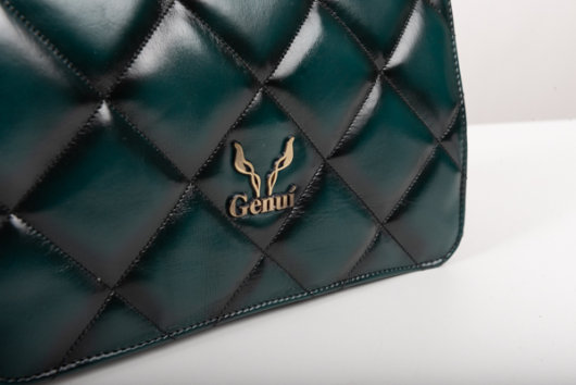 QUILTED SHOULDER BAG IN DARK GREEN