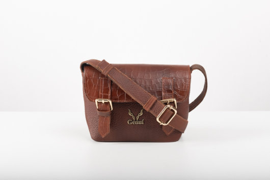 FLAP CROSSBODY BAG IN BROWN