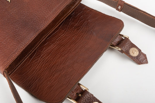 FLAP CROSSBODY BAG IN BROWN