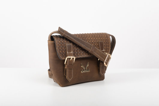 FLAP CROSSBODY BAG IN OLIVE GREEN