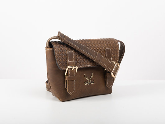 FLAP CROSSBODY BAG IN OLIVE GREEN