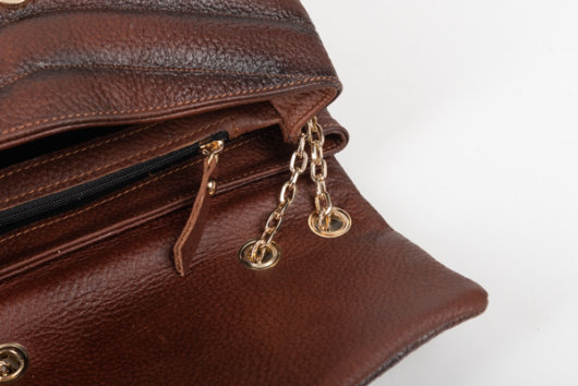 BROWN QUILTED SHOULDER BAG WITH CHAIN