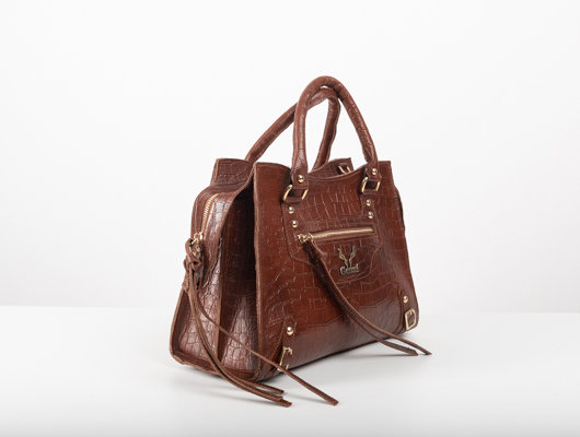 LEATHER SHOULDER BAG IN BROWN