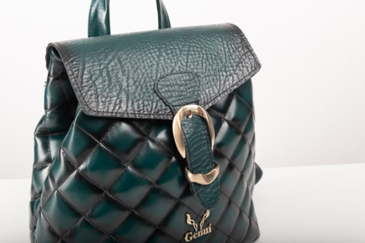 QUILTED BACKPACK IN DARK GREEN