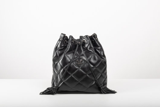 3 IN 1 QUILTED BUCKET BAG IN BLACK