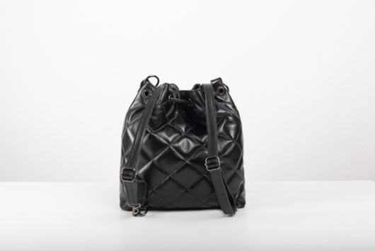 3 IN 1 QUILTED BUCKET BAG IN BLACK