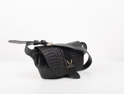 BELT BAG WITH FLAP IN BLACK