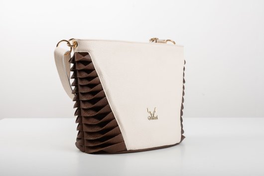 LEATHER SHOULDER BAG IN CREAM-BROWN