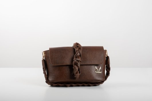 BRAIDED LEATHER BAG WITH FLAP IN BROWN