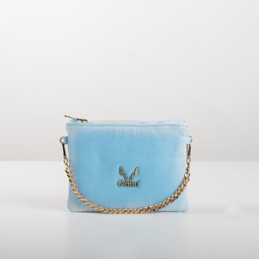 2 IN 1 CLUTCH BAG IN LIGHT BLUE