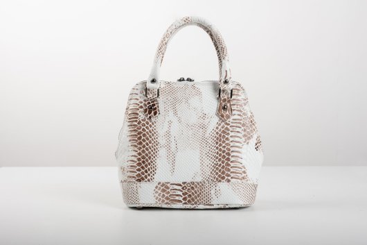 LEATHER HANDBAG IN WHITE