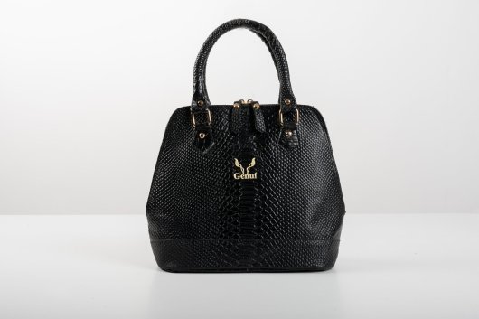 LEATHER HANDBAG IN BLACK