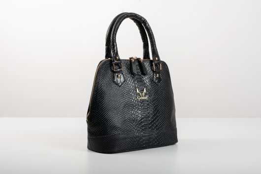 LEATHER HANDBAG IN BLACK