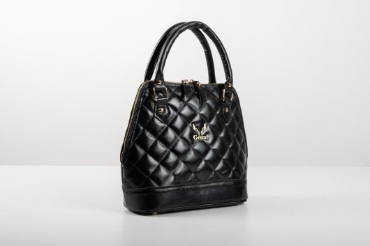 LEATHER QUILTED HANDBAG IN BLACK