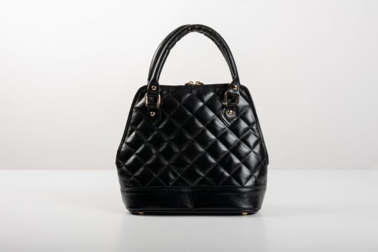 LEATHER QUILTED HANDBAG IN BLACK