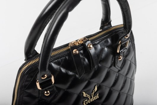 LEATHER QUILTED HANDBAG IN BLACK