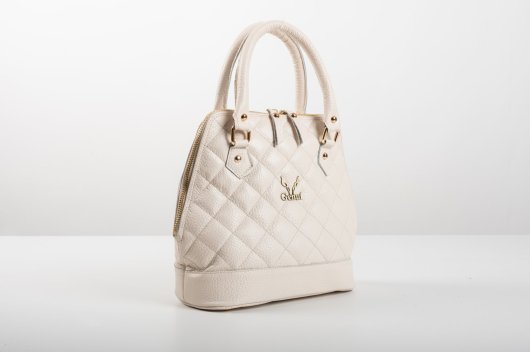 LEATHER QUILTED HANDBAG IN CREAM