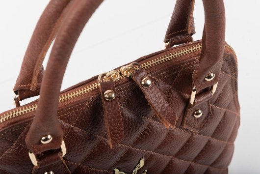 LEATHER QUILTED HANDBAG IN BROWN