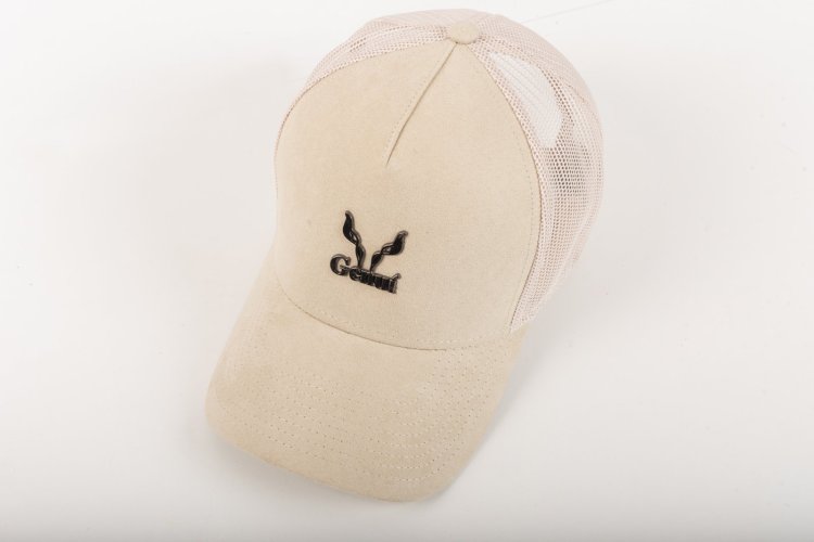 JOCKEY CAP IN BEIGE
