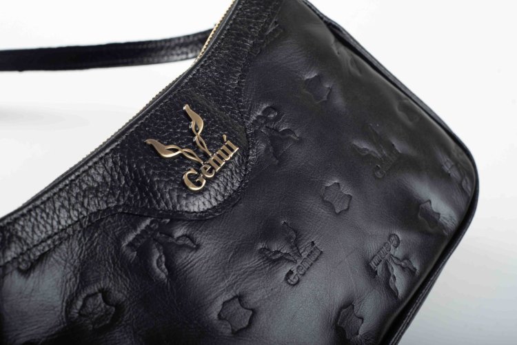 LEATHER SHOULDER BAG WITH CHAIN IN BLACK (LOGO)