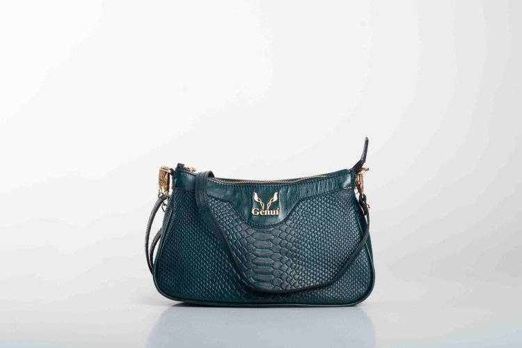 LEATHER SHOULDER BAG WITH CHAIN IN DARK GREEN