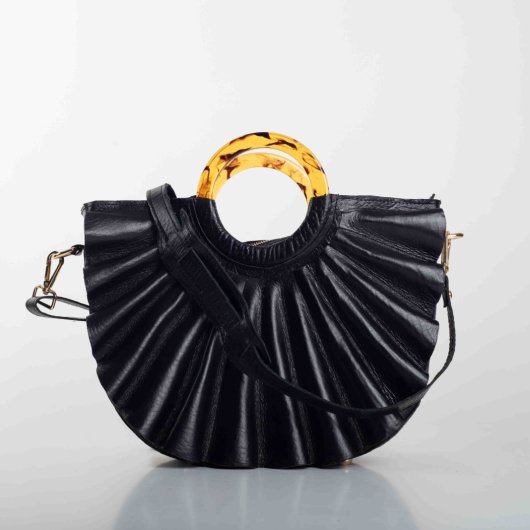 LEATHER FAN BAG IN BLACK