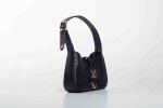 LEATHER SHOULDER BAG IN BLACK