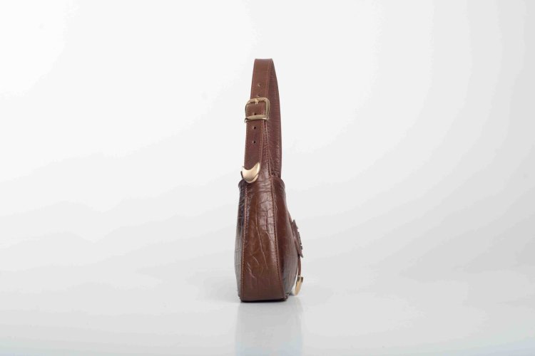 LEATHER SHOULDER BAG IN BROWN