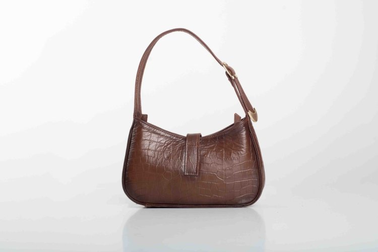 LEATHER SHOULDER BAG IN BROWN