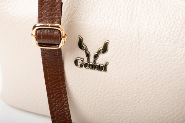 ROUND-HANDLE LEATHER BAG IN CREAM