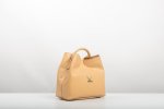 ROUND-HANDLE LEATHER BAG IN POWDER