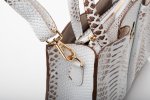 V LEATHER BAG IN WHITE