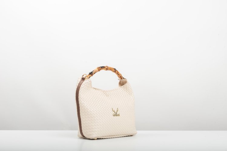BAMBOO HANDLE LEATHER BAG IN CREAM