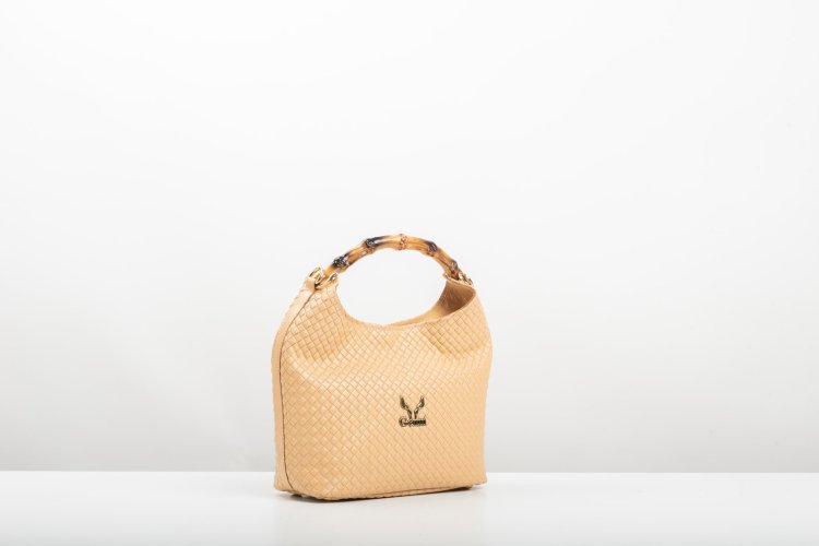 BAMBOO HANDLE LEATHER BAG IN POWDER