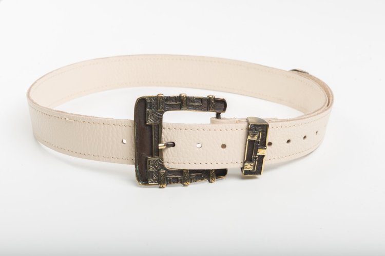 VINTAGE STYLE LEATHER BELT IN BEIGE (BRONZE HARDWARE)