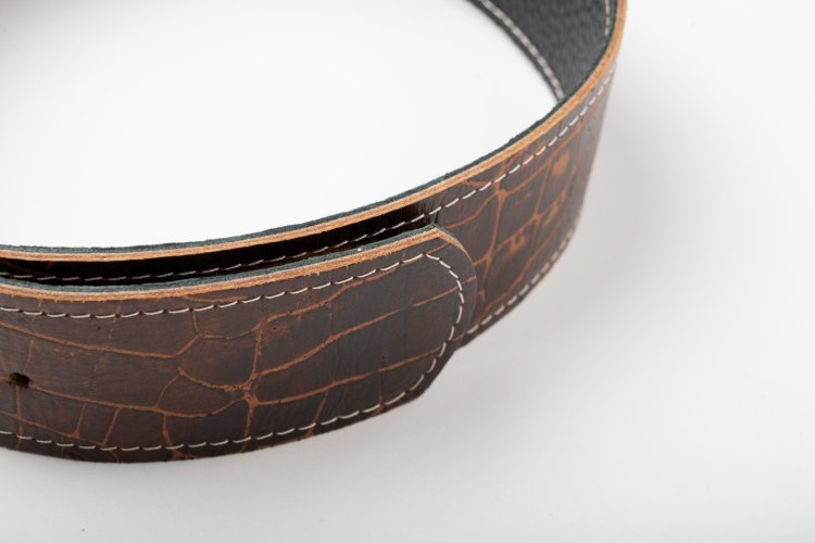 BROWN LEATHER BELT WITH SQUARE VINTAGE BUCKLE